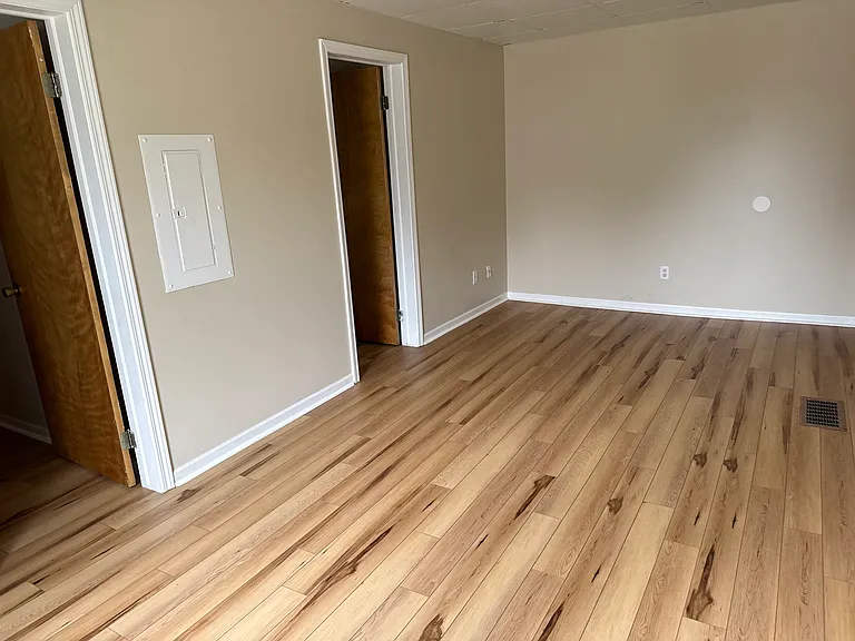 603 N Pine St #2 — Photo 3