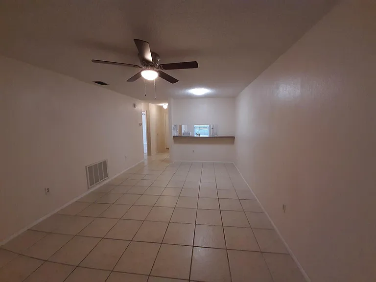 2910 Wainwright Ct — Photo 8