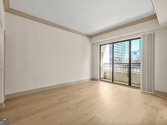 4th image of 3445 Stratford Rd NE APT 305