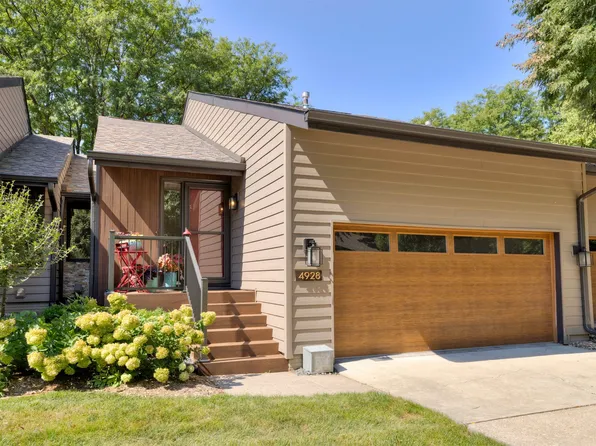 4928 Cedar Dr #43, West Des Moines, IA 50266