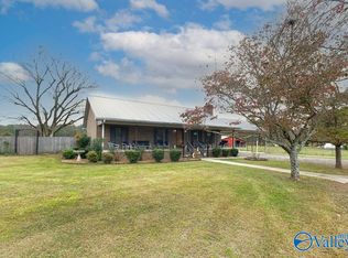 887 Butter And Egg Rd, Hazel Green, AL 35750