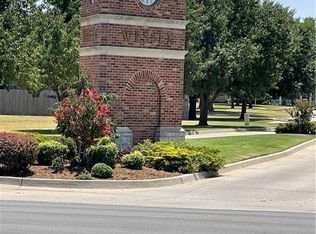 1523 Strawberry Flds #9, El Reno, OK 73036