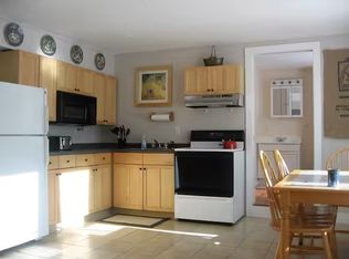 43 Main St #BW, North Woodstock, NH 03262