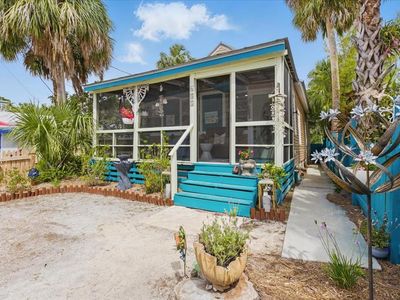 681 6th St, Cedar Key, FL, 32625