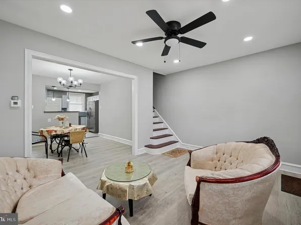 158 Roselyn St, Philadelphia, PA 19120