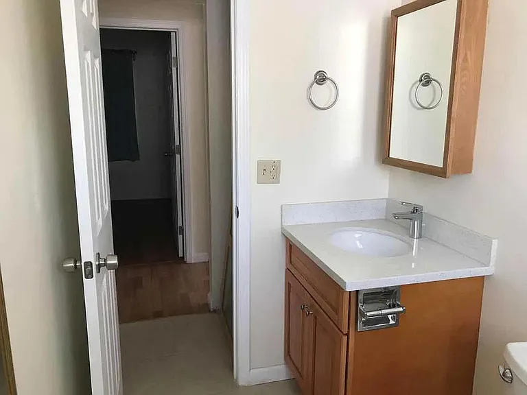 1110 Buena Vista Ave — Photo 5
