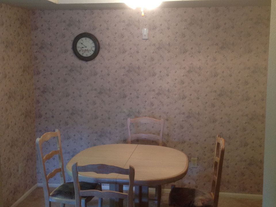 1st image of 3119 W Cochise Dr Unit 207