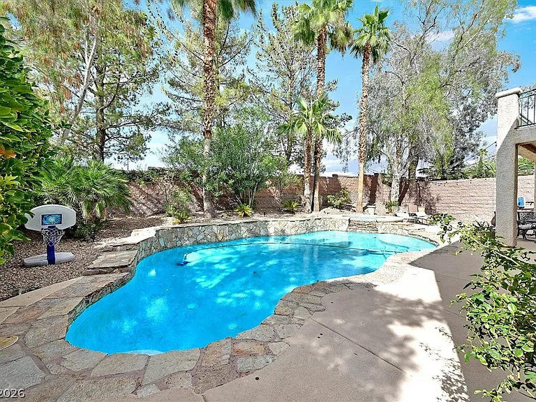 2282 Tedesca Dr — Photo 2