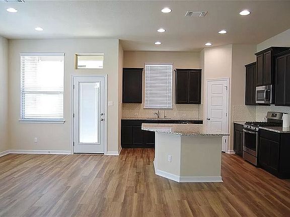 3rd image of 2204 Dillon Pond Ln #B