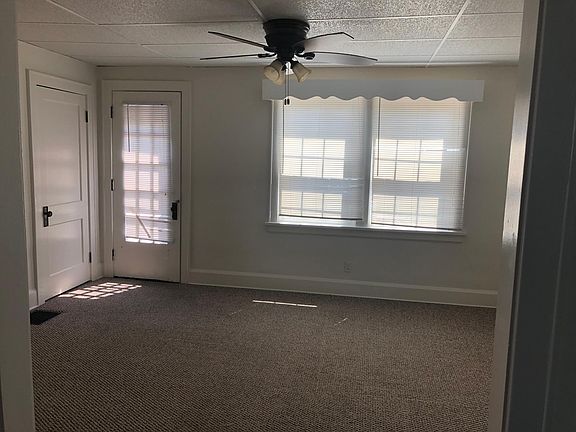4th image of 5347 Fenwick Ave #1A