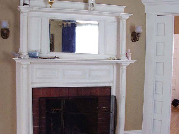 Fireplaced Livingroom