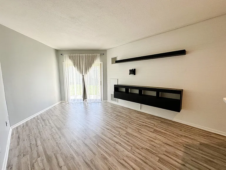 1392 Carling Dr #104 — Photo 13