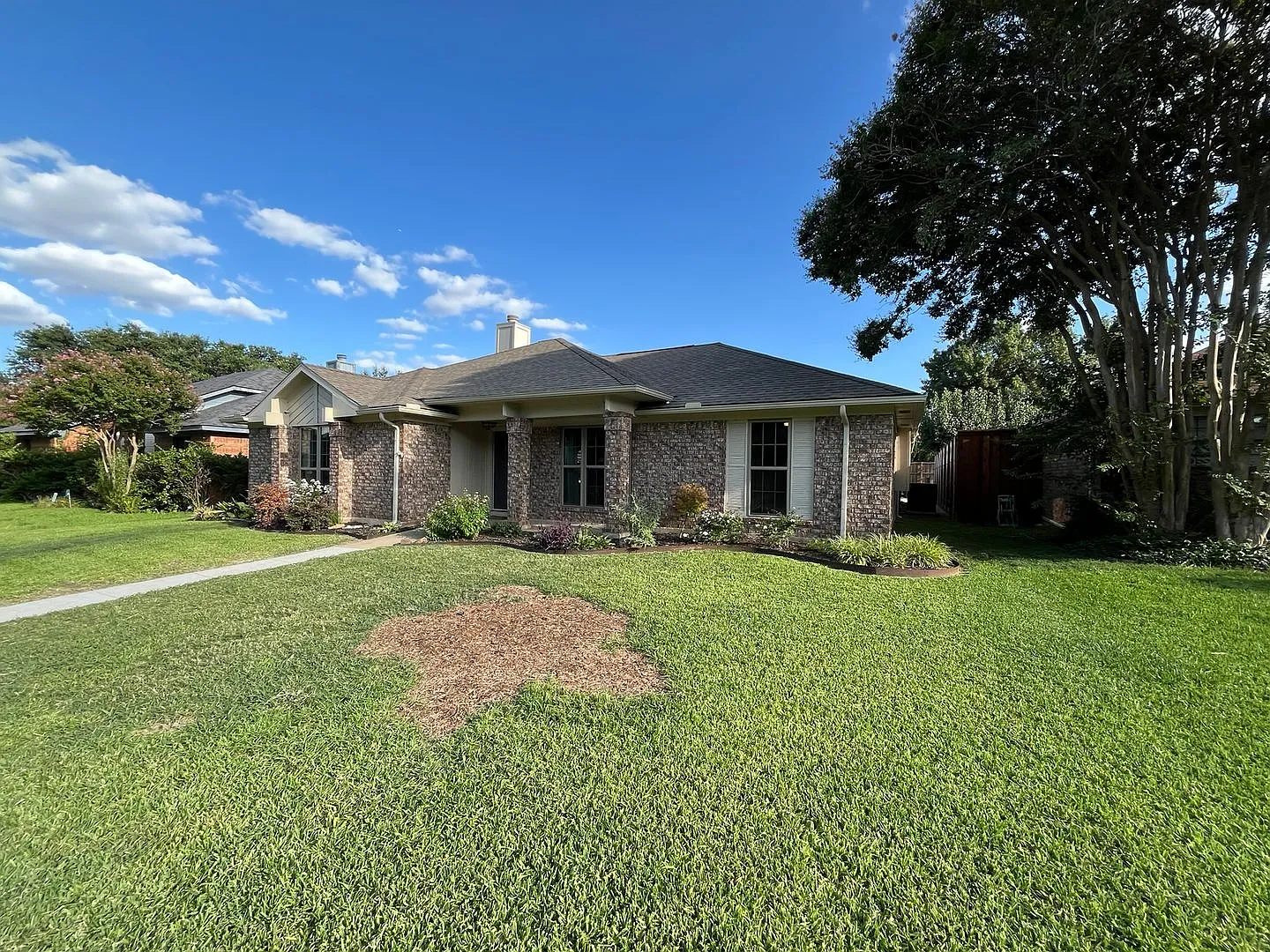 Charming 3-Bedroom Home in Coppell with Spacious Living & Great Location — Photo 3