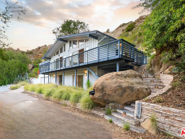 8657 Valley Flores Dr, West Hills, CA 91304