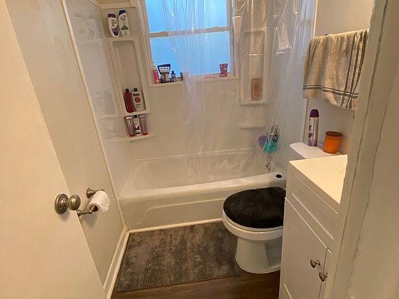 4th image of 1013 Albemarle Ave #4