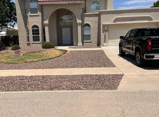 659 Country Oaks Dr, El Paso, TX 79932