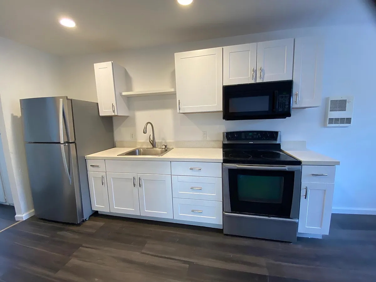Building Photo - 707 Windsor Ct #4