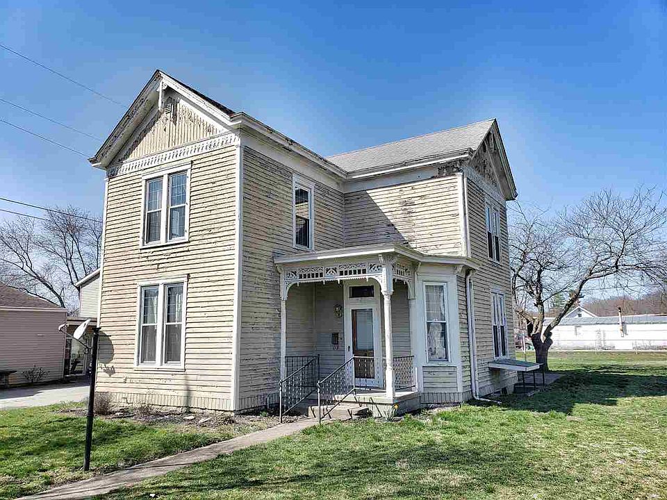 1st image of 421 E 5th St