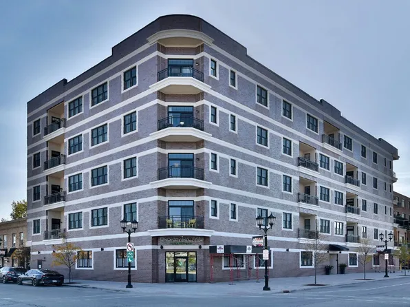 105 S Cottage Hill Ave #302, Elmhurst, IL 60126