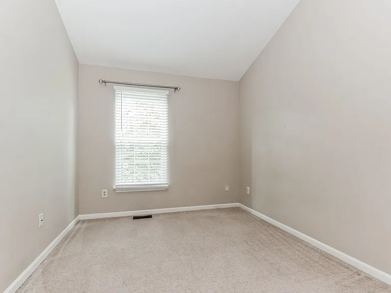 5201 Dunstable Ln — Photo 9