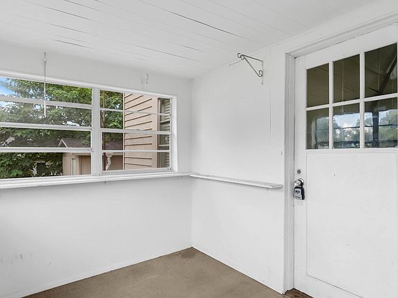 2nd image of 357 W Minneola Ave APT 2