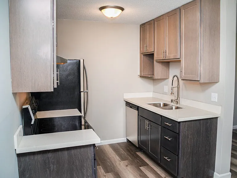 The Birchway Apartments — Photo 24