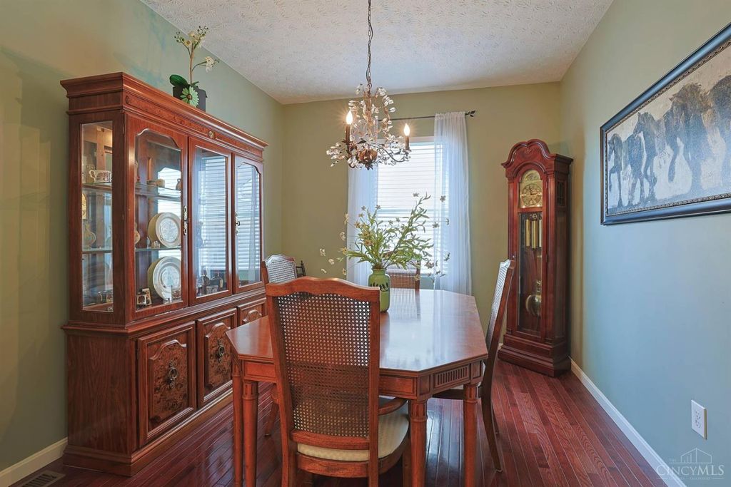 Apartment in Cincinnati, Wetherby Farms, Hill Craft Acres - View 5