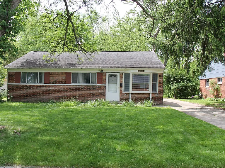 28051 Stuart Ave — Photo 1
