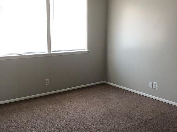 2nd image of 1027 Harold Dr