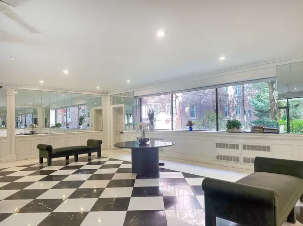 1615 Avenue I image 15 of 15