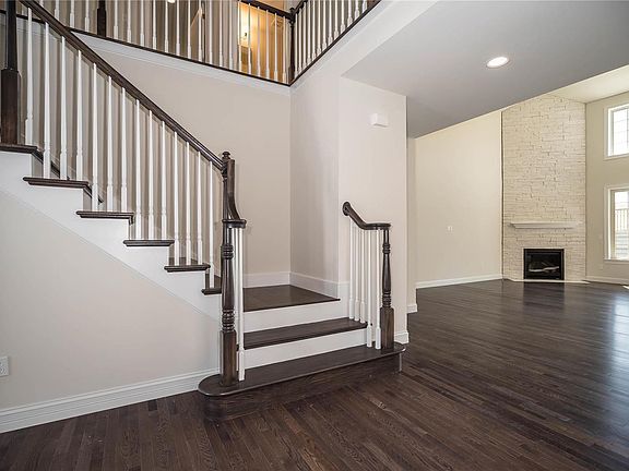 4th image of 12708 Creekside View Dr