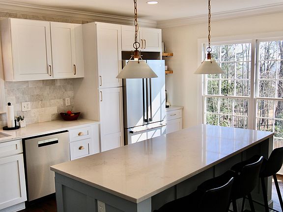 5th image of 2806 Overton Rd