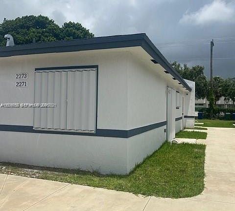 2nd image of 2271/2273 NW 66th St