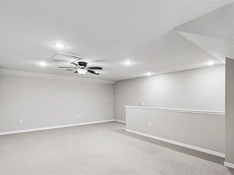7260 Duxbury Ln — Photo 18
