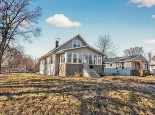1952 Orange Ave E, Saint Paul, MN 55119