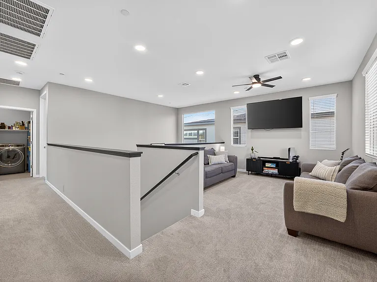 10255 Vonbulin Ave — Photo 15