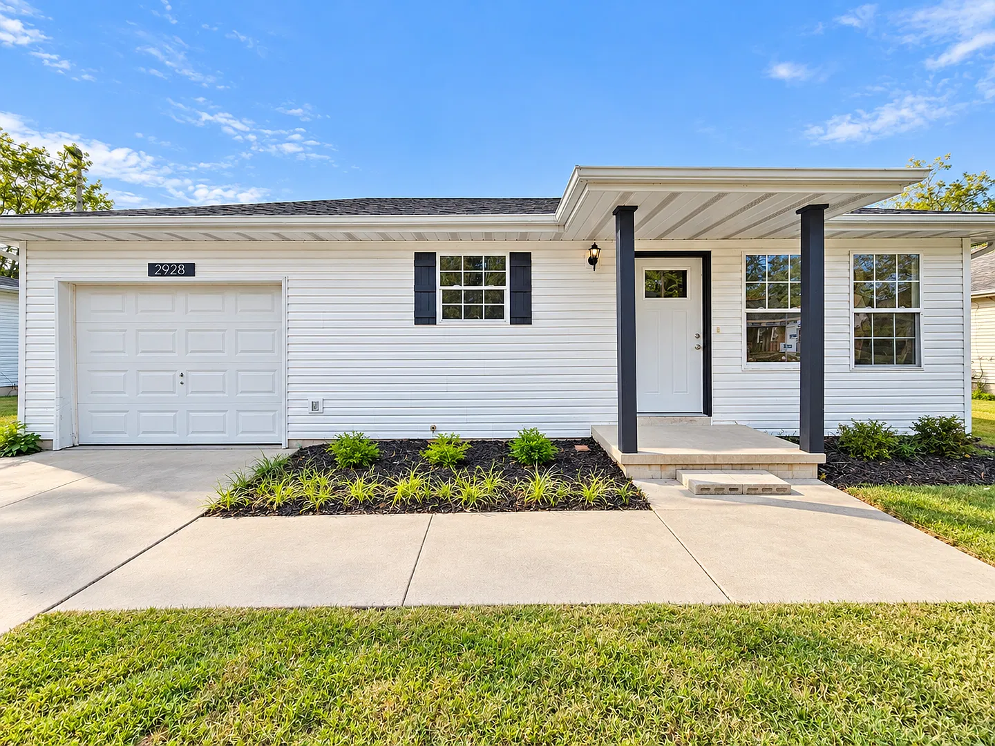 2 Bed | 2 Bath | 1 Car Garage Home! 1000 sqft located in Springfield! — Photo 1