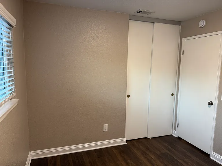 15840 Rainbow Dr — Photo 24