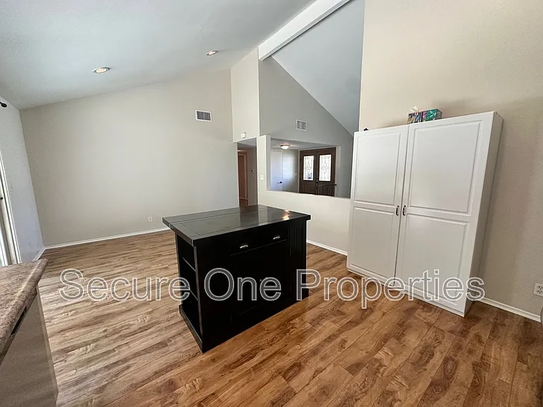 29362 Hillrise Dr — Photo 11