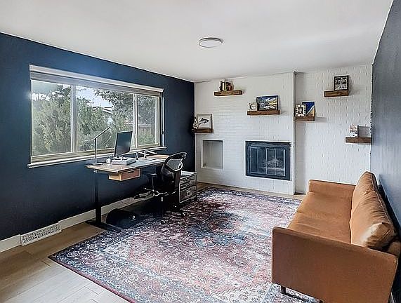 Bonus / third bedroom