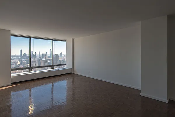 Rented by Solow Realty | media 20