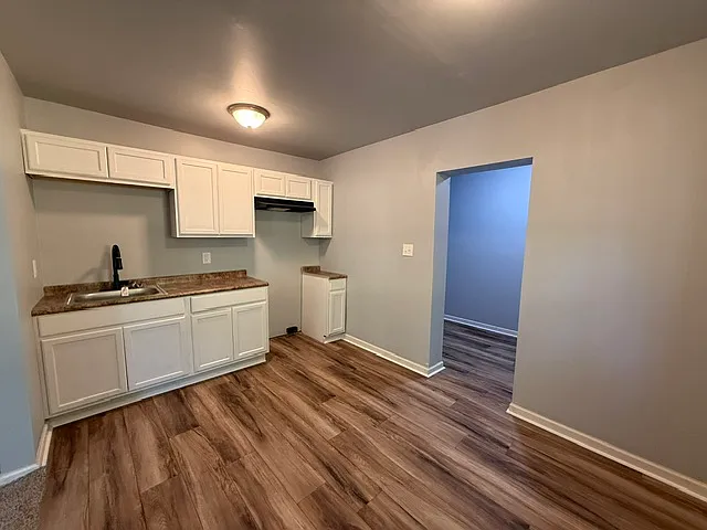 2082 Mutual Ave #A & B — Photo 6