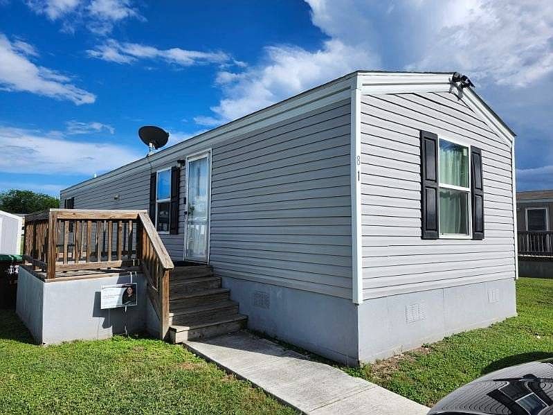 1st image of 7500 Paradise Rd #81
