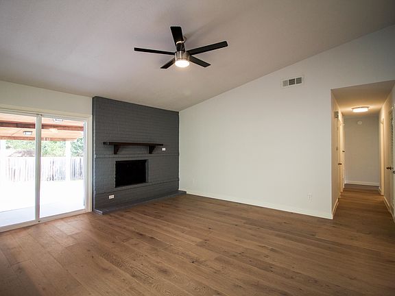 3rd image of 5003 Hedgewood Dr