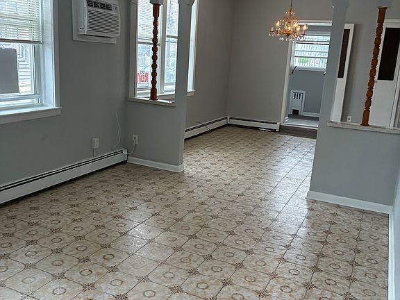 3rd image of 96 Davenport Ave #1L