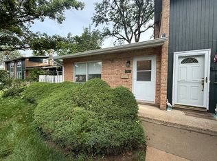1913 Willow Hill Ct #1, Winnetka, IL 60093