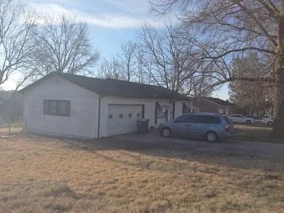3rd image of 6801 Bristol Ave