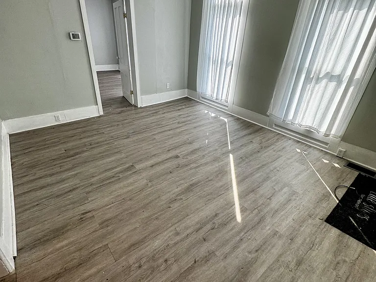 187-189 N Main St N #3 — Photo 15