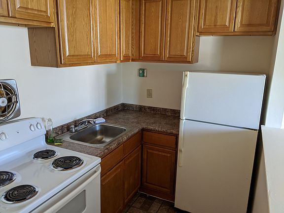 4th image of 1 W McFarlan St APT 3-A