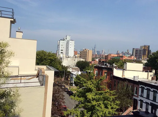 Rented by Peter Jacob, LREB | media 23